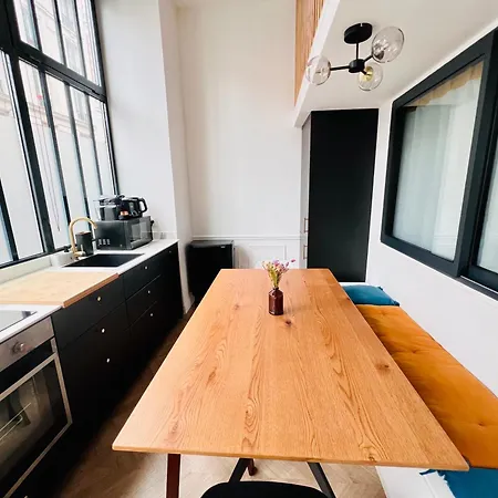 Montmartre Marvel! Designer Near Metro