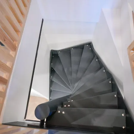 Montmartre Marvel! Designer Near Metro * Parigi